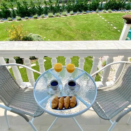 Doma With Private Pool For Up To 29 Guests By Dadovillas Roda (Corfu)