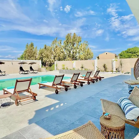Villa Doma With Private Pool For Up To 29 Guests By Dadovillas Roda (Corfu)